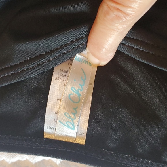 Bikini - Picture 7 of 7